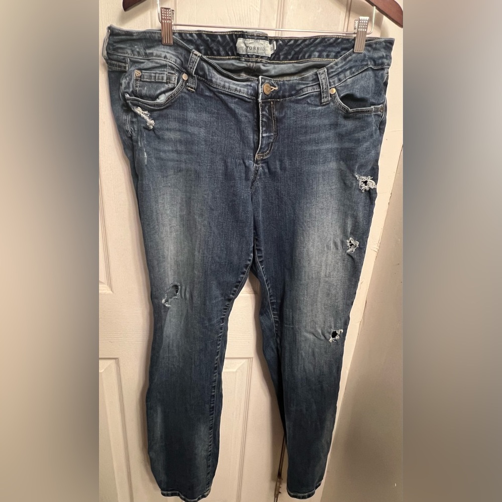 Torrid Size 18 Medium Wash EUC Boyfriend Jeans